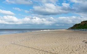 2-Bed Chalet 5 Minute Walk To Beach, Nr Great Yarmouth & Norfolk Broads